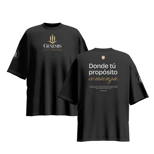 Oversized-T-shirt-mockup-n